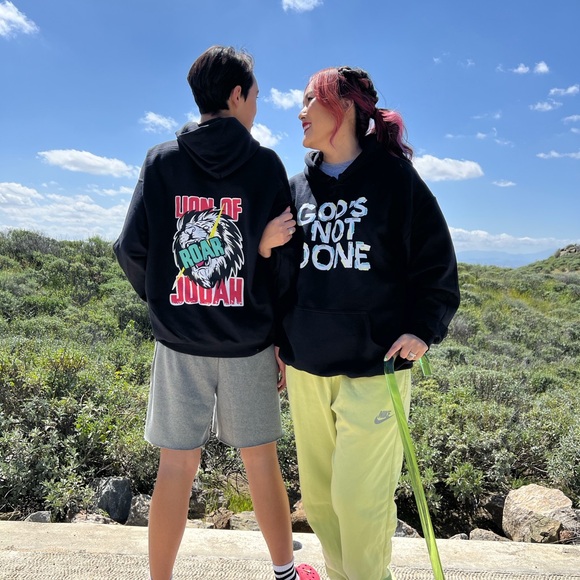 LITTLEABOUTALOT🩷 I’m Live 🔥 $3 CLEARANCE Jewelry & Accessories 🤩 - Picture 7 of 12